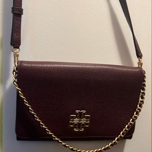 Burgundy Tory Burch crossbody w/ gold chain